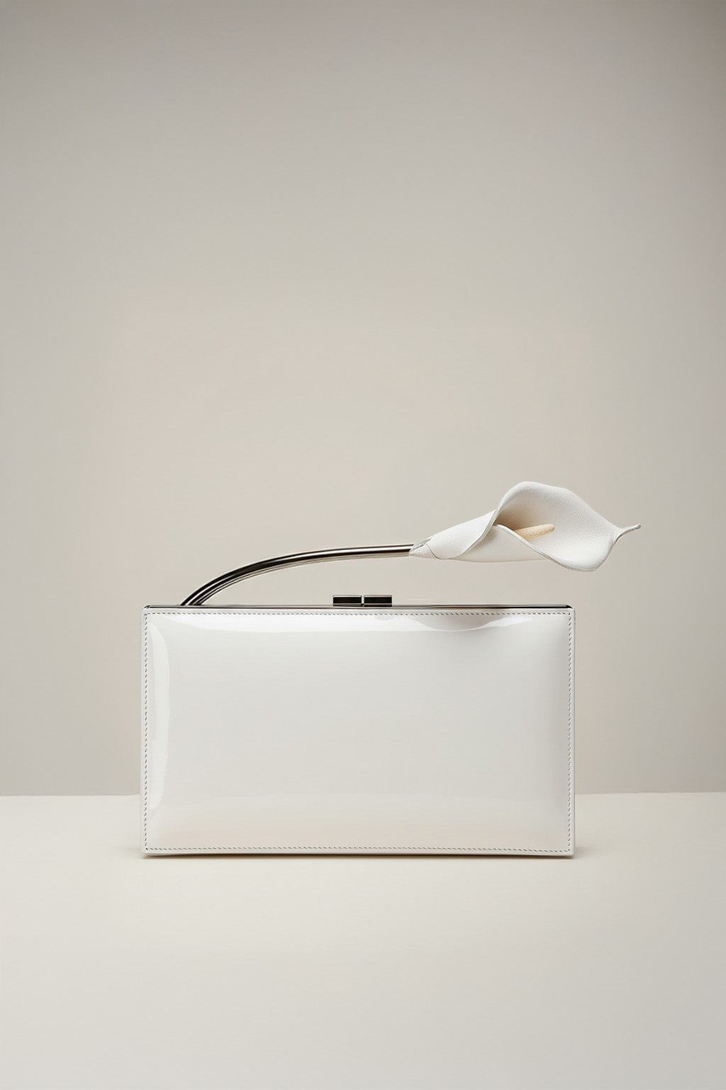 unnamed_0bc8ea93-3dea-4e2c-807e-0fc9d8f013e1 Lily Bloom Metal Handle Clutch - White - Image 1